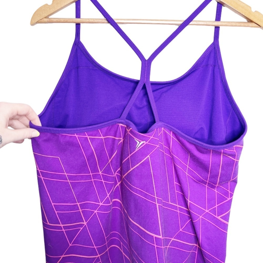 2 Pack Old Navy Active Racerback Geometric Patter… - image 5